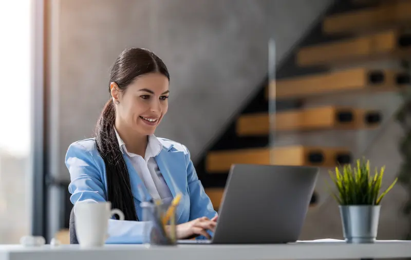 Cómo consultar y descargar reportes financieros en Bi Banking