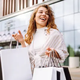 Diferencia entre gasto necesario y gasto emocional: aprende a identificarlo en tu día a día Diferencia entre gasto necesario y gasto emocional: aprende a identificarlo en tu día a día