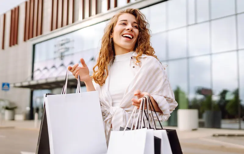 Diferencia entre gasto necesario y gasto emocional: aprende a identificarlo en tu día a día