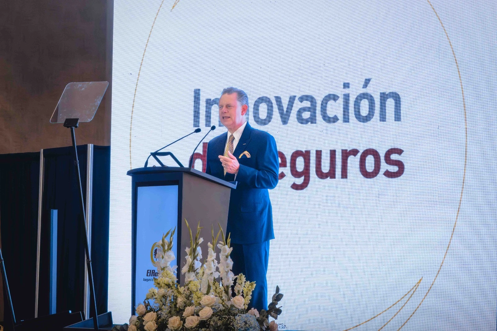 Rebranding-El-Roble-1 Presentación Rebranding Seguros El Roble