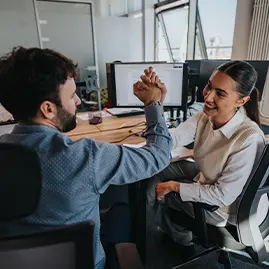 De los datos a la acción: cómo las empresas convierten información en decisiones estratégicas De los datos a la acción: cómo las empresas convierten información en decisiones estratégicas