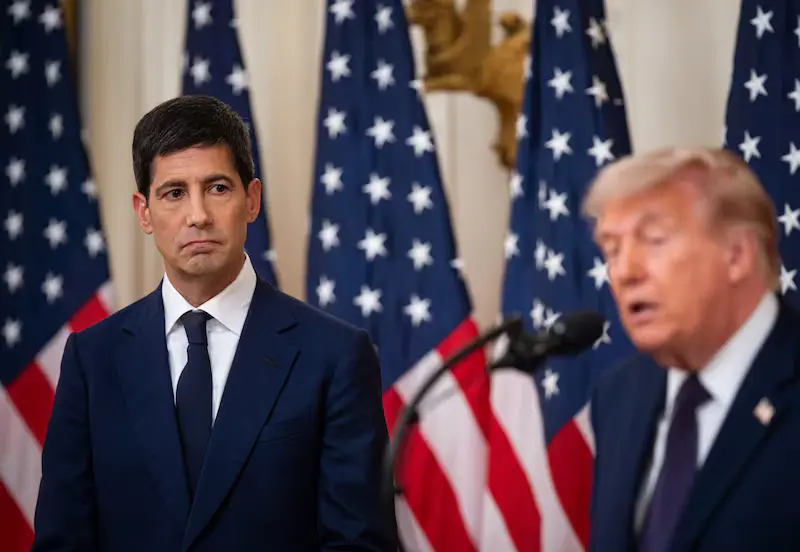 Kevin Warsk, presidente de la Fed, y Donald Trump, presidente de EE.UU Kevin Warsk, presidente de la Fed, y Donald Trump, presidente de EE.UU