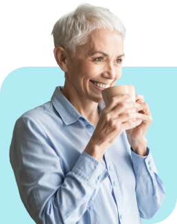mujer-mayor-con-taza-de-cafe mujer-mayor-con-taza-de-cafe
