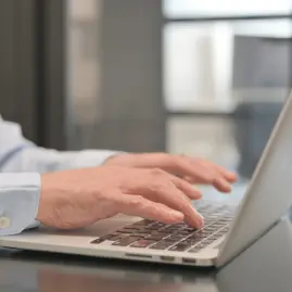 ¿Sabes distinguir un correo oficial de uno fraudulento? Cuida las transacciones de tu empresa