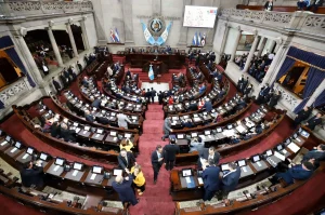 congreso aprueba combistible impuestos