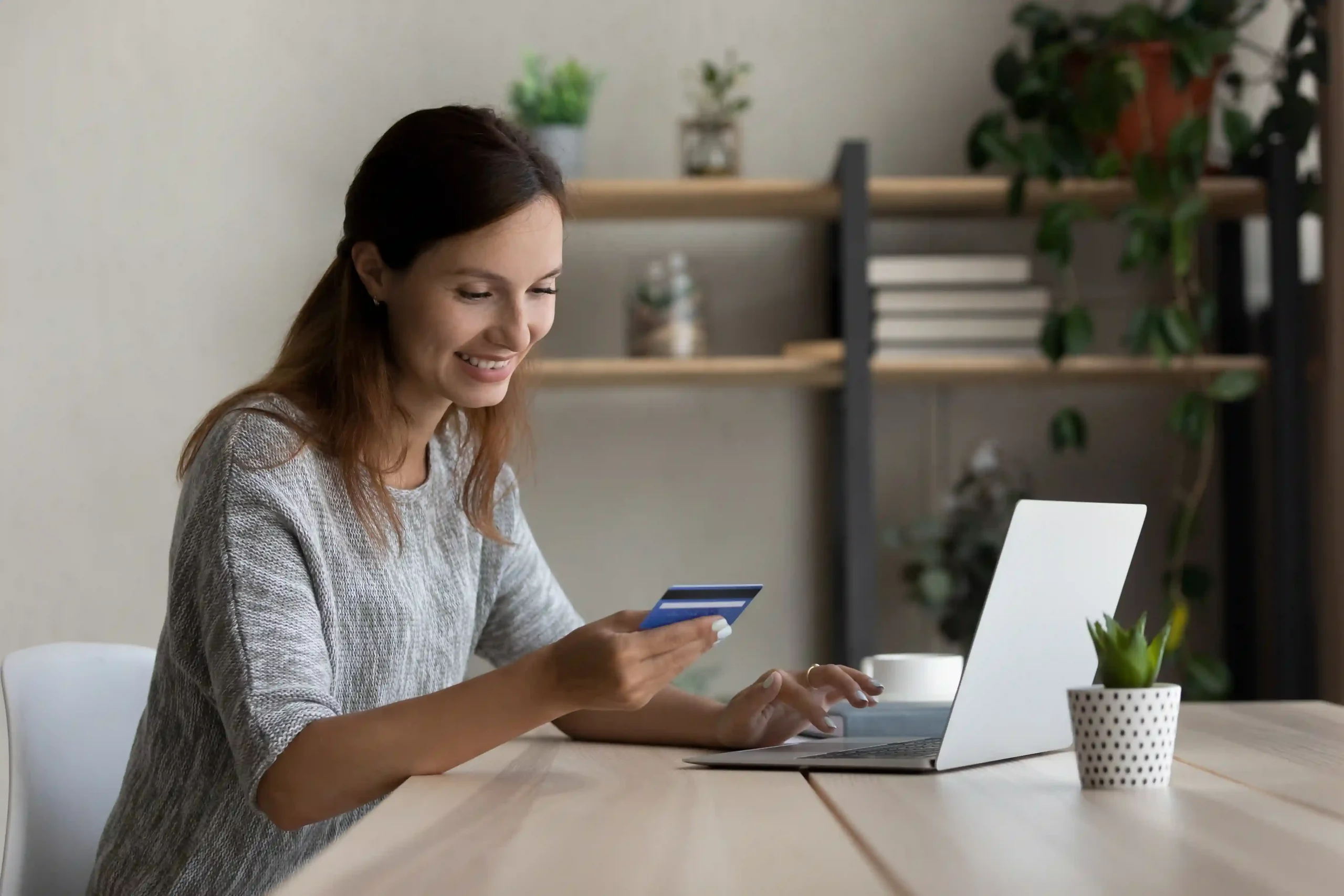 Tarjeta de Crédito Banpaís UTH